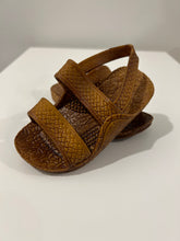 Load image into Gallery viewer, Toddler J Slip Sandals
