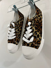 Load image into Gallery viewer, Leopard Sneakers
