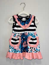 Load image into Gallery viewer, Black Striped Capri Set
