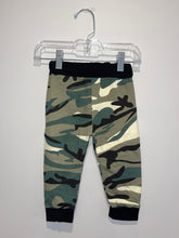 Load image into Gallery viewer, Camouflage Hoodie Set
